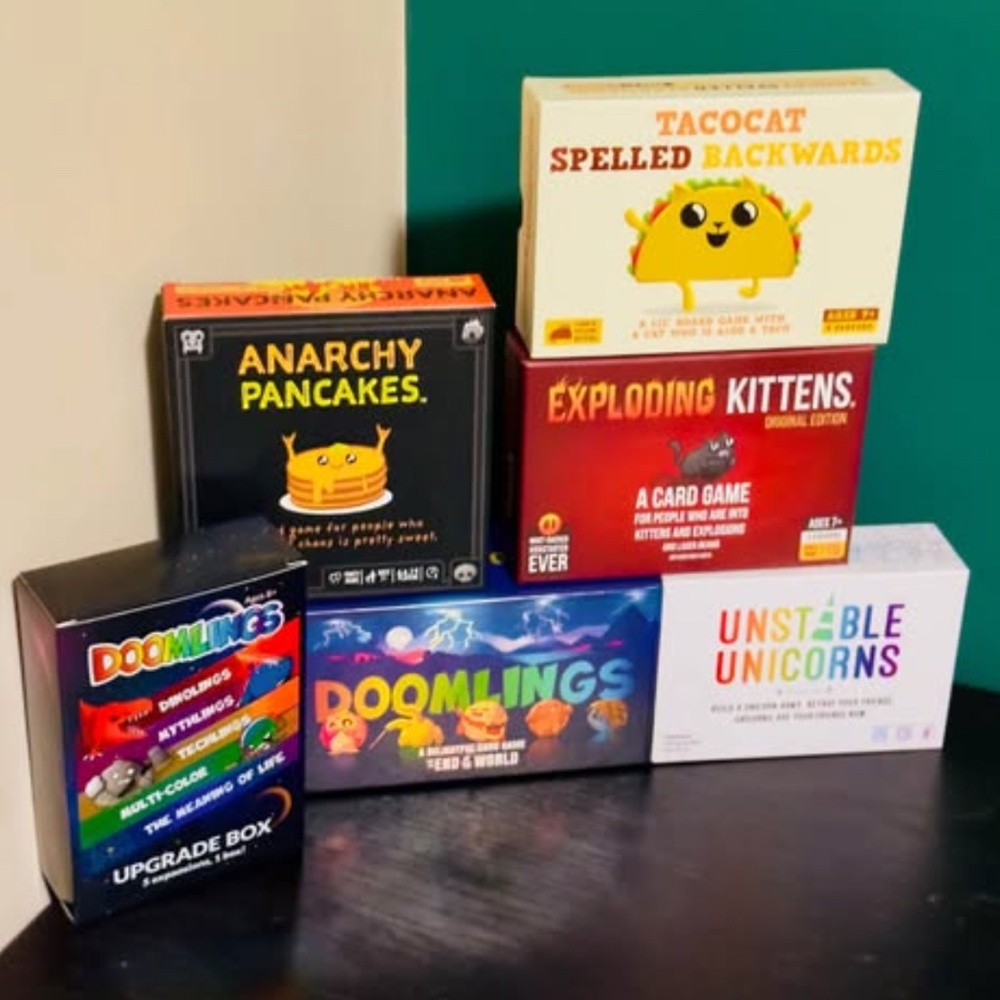 Family games, dooming, unstable unicorns, set of 6 games and booster